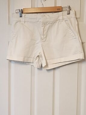 Tinsel Womens Flat Front Chino White Shorts Size 28